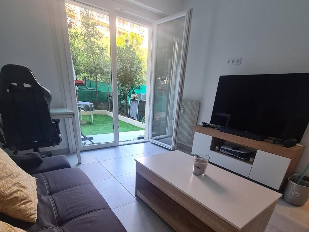Menton, Appartement/jardin, Proche Et Centre *